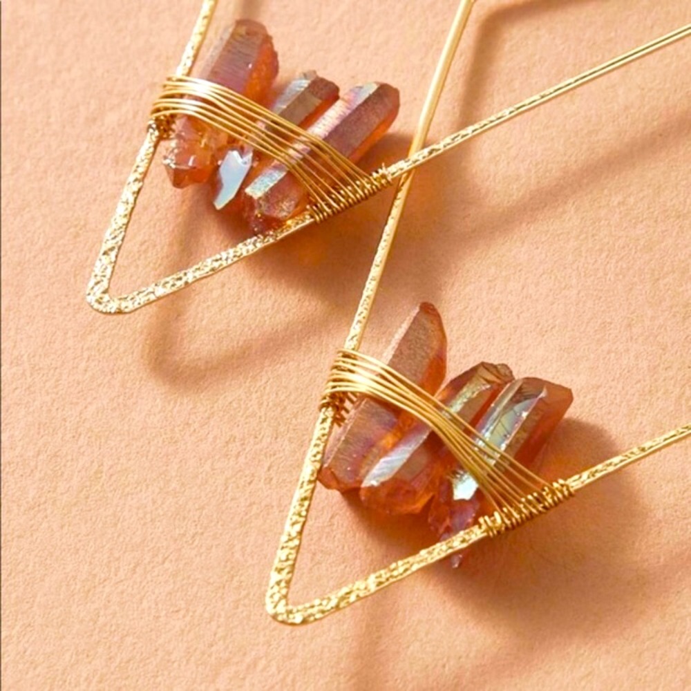 Geometric Quartz Crystal Wired Hoop Boho Earring - Picture 2 of 16